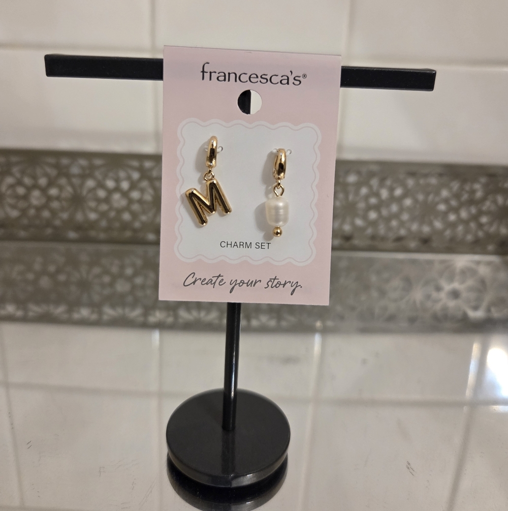 Francesca's Collections Gold 'M' Initial and Pearl Charm Charm Set